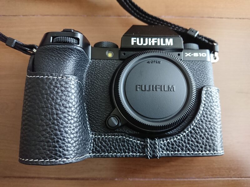 Fujifilm X-S10 バッテリー予備&ボディケース付き